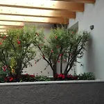 Casa Pergola 2 - Fronte Piscina, Parking Бардолино