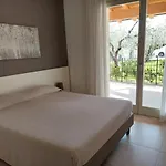 Апартаменты Casa Pergola 2 - Fronte Piscina, Parking