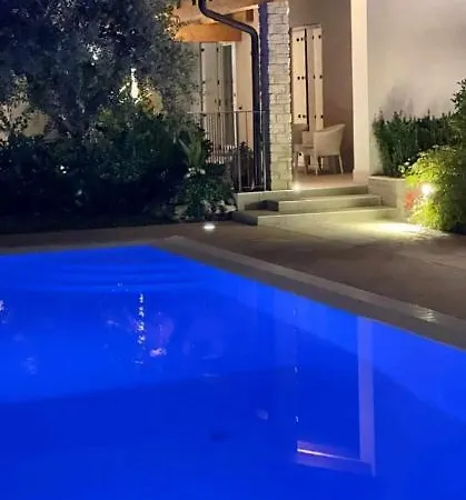 Apartment Casa Pergola 2 - Fronte Piscina, Parking *