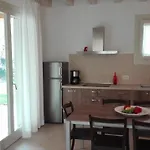 Casa Pergola 2 - Fronte Piscina, Parking Apartment *