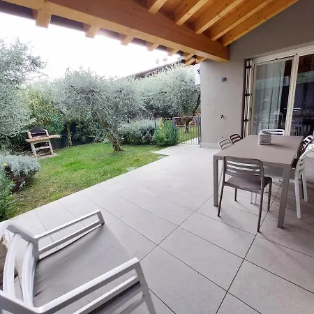 Casa Pergola 2 - Fronte Piscina, Parking