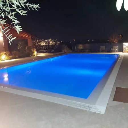 アパート Casa Pergola 2 - Fronte Piscina, Parking *