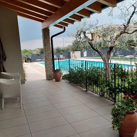 Casa Pergola 2 - Fronte Piscina, Parking Apartamento *