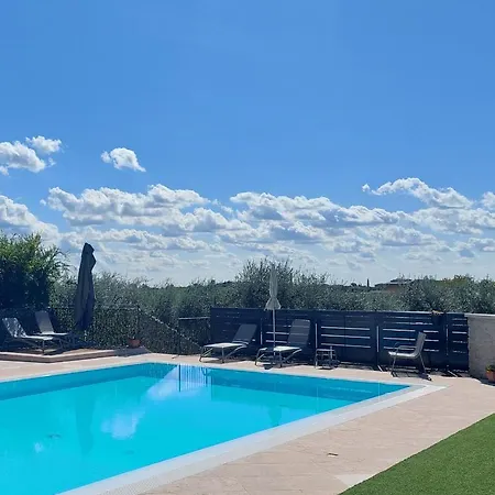 Casa Pergola 2 - Fronte Piscina, Parking Lejlighed *