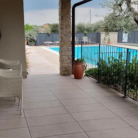 Casa Pergola 2 - Fronte Piscina, Parking Lejlighed *