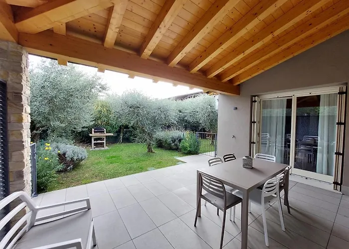 Casa Pergola 2 - Fronte Piscina, Parking