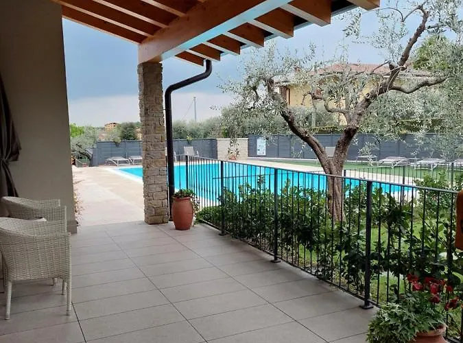 Апартаменти Casa Pergola 2 - Fronte Piscina, Parking *