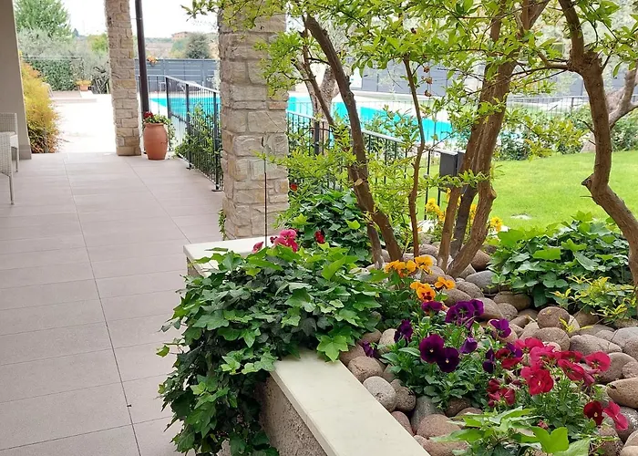 Casa Pergola 2 - Fronte Piscina, Parking