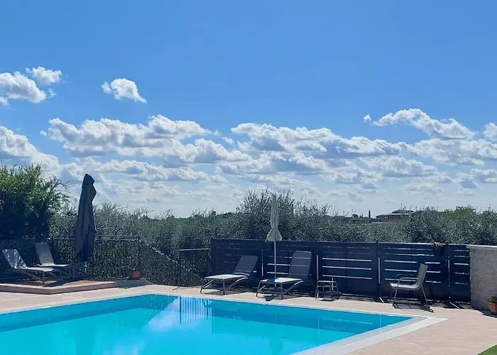 Casa Pergola 2 - Fronte Piscina, Parking Апартаменти *